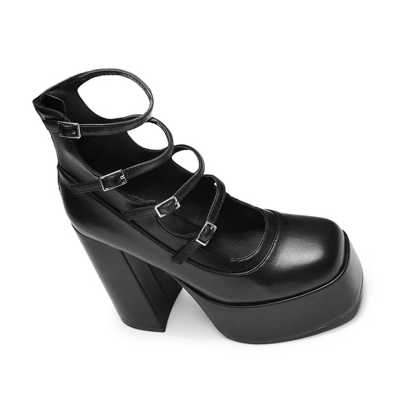 🖤 Black Platform Buckle Heels 🖤 - Picture 12 of 15